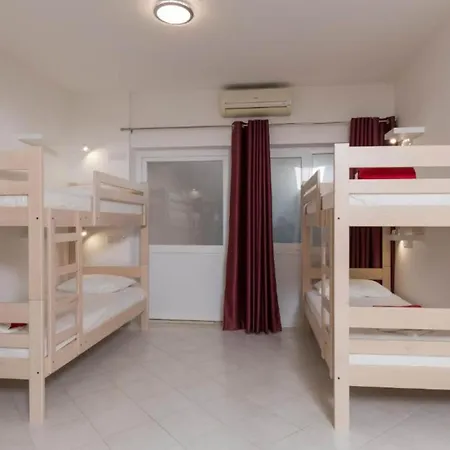 Holiday home Free Bird - Bed In Six Bed Female Zenska *