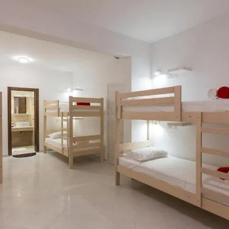 Holiday home Free Bird - Bed In Six Bed Female Zenska *