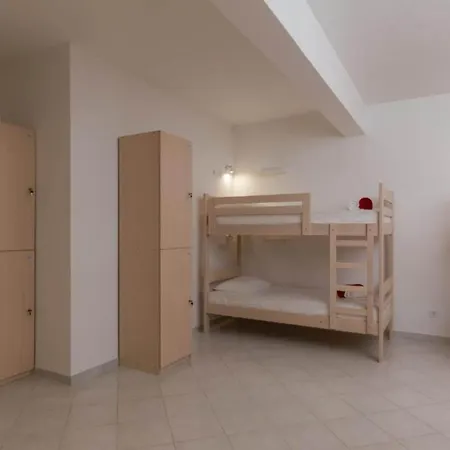 Holiday home Free Bird - Bed In Six Bed Female Zenska *